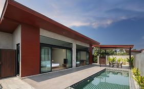 ซีทู พูล วิลล่า รีสอร์ท พัทยา